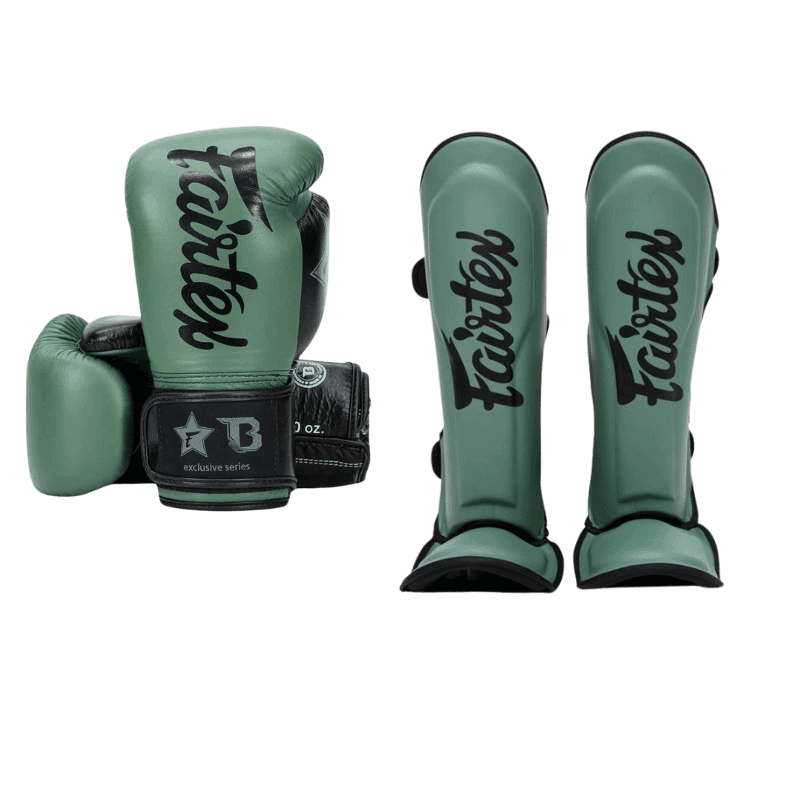 Complete groene Fairtex boks set met bijpassende handschoenen en scheenbeschermers voor optimale bescherming tijdens vechtsporttraining