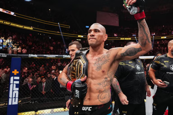 Alex Pereira: van kickbokskampioen tot MMA-legende