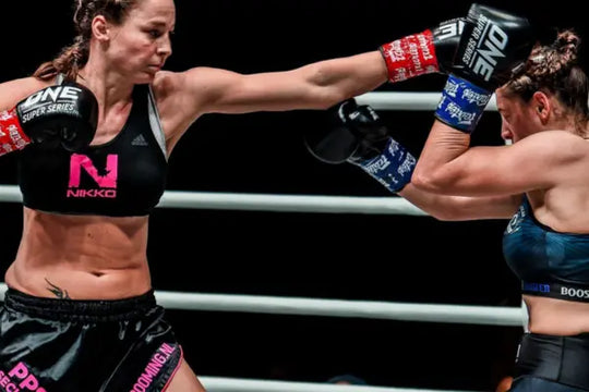 Welche Boxhandschuhe und welcher Schutz sind ideal für Frauen?