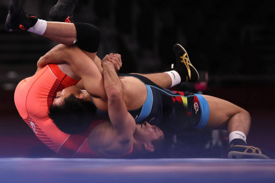 Welche Ausrüstung braucht man zum Wrestling?