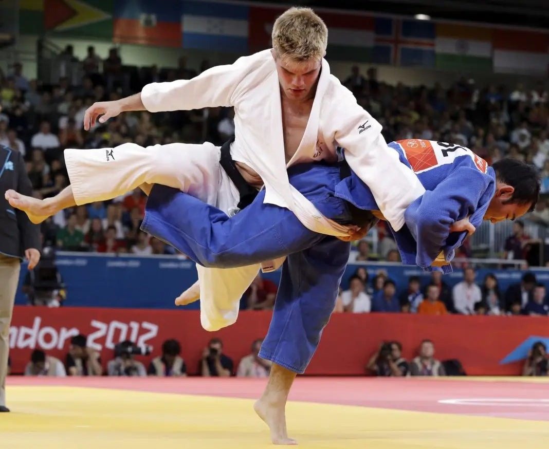 Hoe high-level strikers leren omgaan met BJJ-specialisten