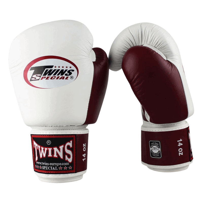 Twee Twins Special bokshandschoenen BGVL 3 in wit en bordeauxrood van voren.