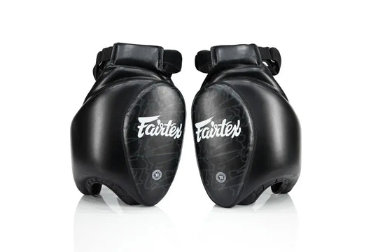 Fairtex Thigh Pads TPB Zwart