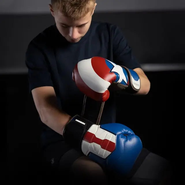 Hayabusa Boxing Gloves Marvel Captain America (Sam Wilson)