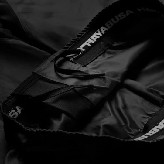 Hayabusa MMA Shorts Mid-Thigh Core Zwart