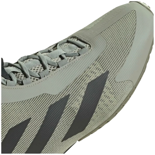 Detail van Adidas Speedex Ultra Groen  met ademend mesh en vetersluiting
