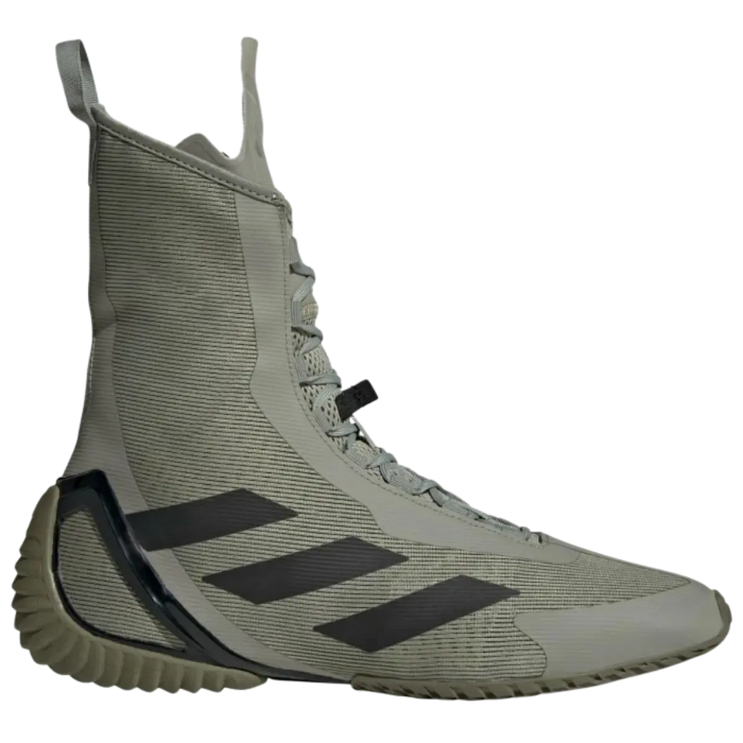 Adidas boksschoen hoog model in lichtgroen met enkelondersteuning en stabiliteit