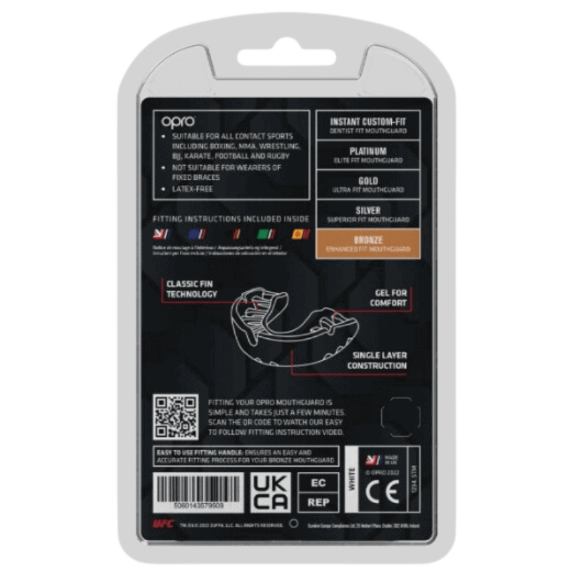 Achterzijde van Opro mondbeschermerverpakking met beschrijving van technologie, beschermingsniveaus en QR-code voor instructies.