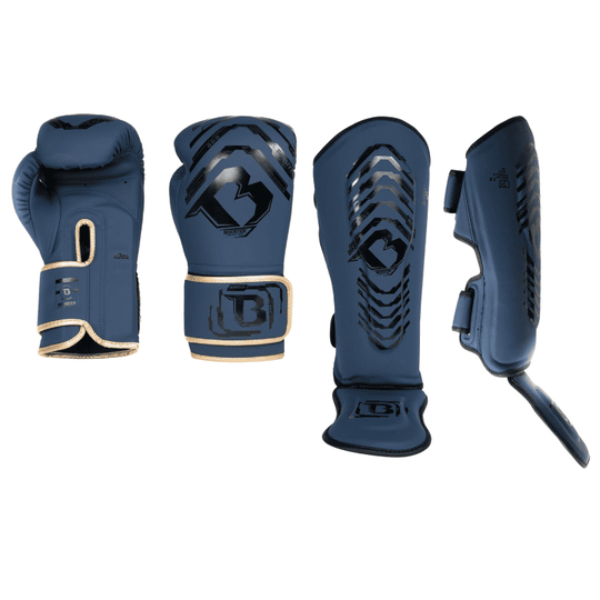 Complete blauwe Booster boks set met bijpassende handschoenen en scheenbeschermers voor optimale bescherming tijdens vechtsporttraining








