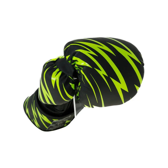 Booster bokshandschoenen zwart met neon-groene bliksemprint, bovenaanzicht van de knokkels met gesloten vuist.