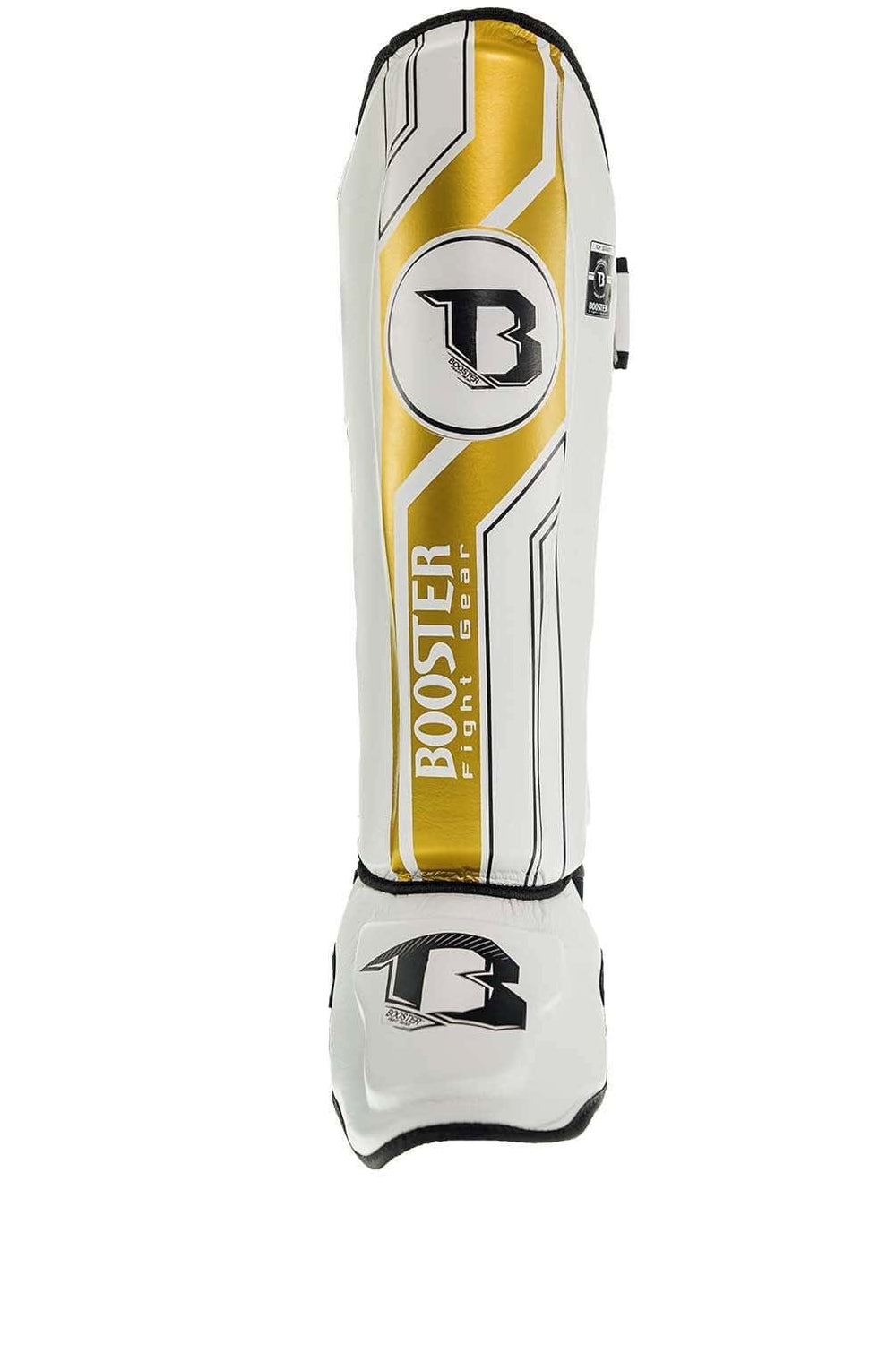 Vooraanzicht van de Booster Scheenbeschermers BSG V9 in wit met gouden accenten, met het Booster-logo op scheen en voetgedeelte, ontworpen voor optimale bescherming en comfort tijdens kickbokstrainingen.