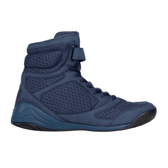 De binnenkant van een blauwe Everlast Elite 2 boksschoen, ontworpen met ademend materiaal en een ergonomische pasvorm voor extra comfort tijdens trainingen.