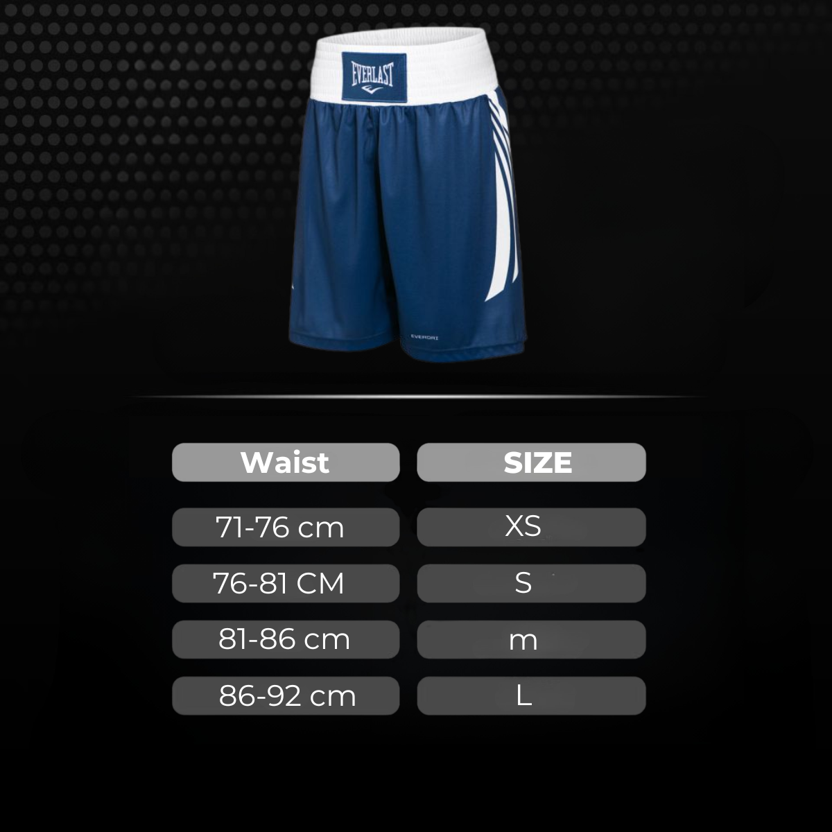 Maattabel voor het blauwe Everlast boksbroekje met witte tailleband en tailleomtrek voor maten XS tot L. De afbeelding helpt boksers en kickboksers de juiste maat te kiezen voor trainingen en wedstrijden.