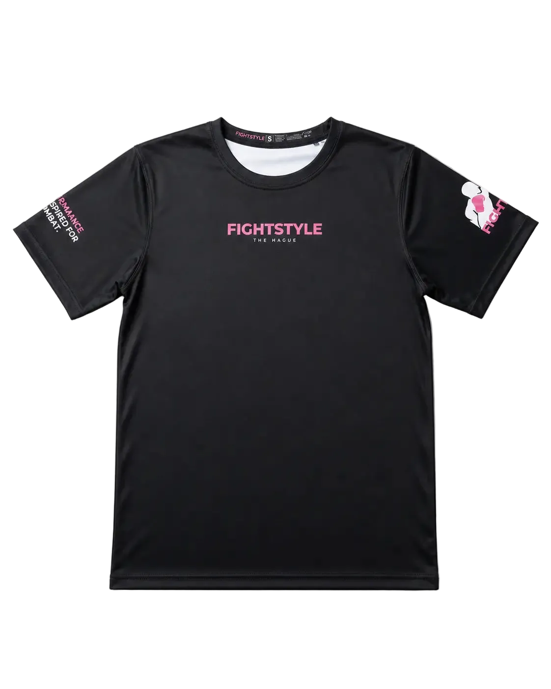 Zwart Fightstyle sportshirt met roze logo op de borst en Fightstyle details op de mouwen. De gladde sportstof en korte mouwen maken het shirt geschikt voor boksen, kickboksen, MMA en intensieve trainingen.