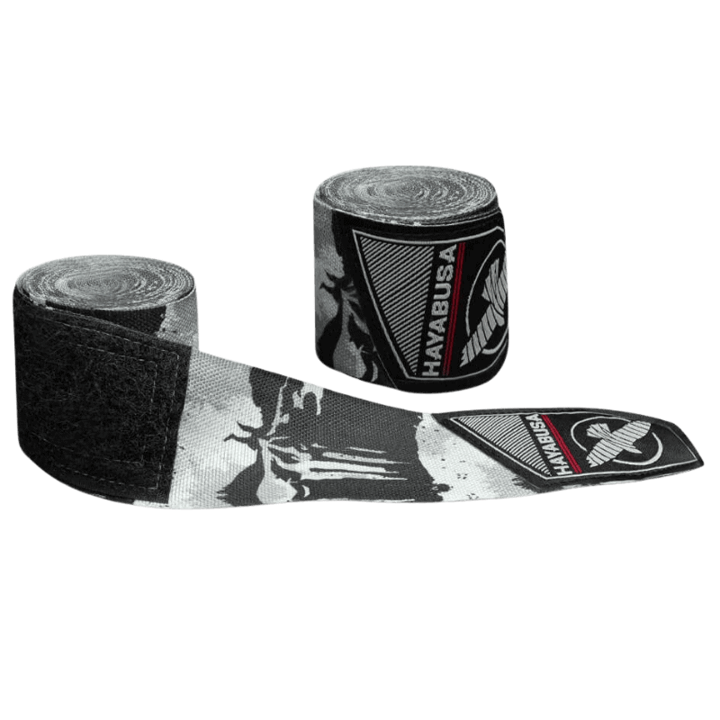 De Hayabusa Marvel Hero Elite-zwachtel opgerold, met de zwart-witte camouflageprint en The Punisher-logo prominent op de buitenste laag.