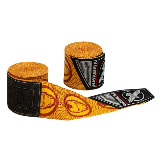 Hayabusa Iron Man bandages uitgerold met goud-rood Iron Man helm design en zwart Hayabusa-label, set van twee.