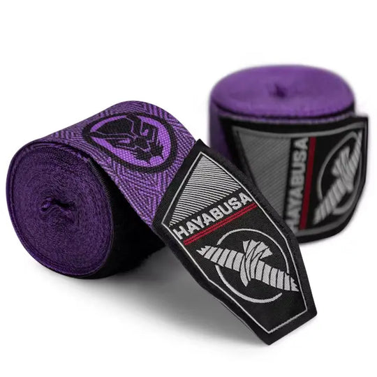 Paarse Hayabusa Marvel Hero Elite bandages opgerold, met duidelijk zichtbaar Hayabusa logo op het uiteinde van de bandage.