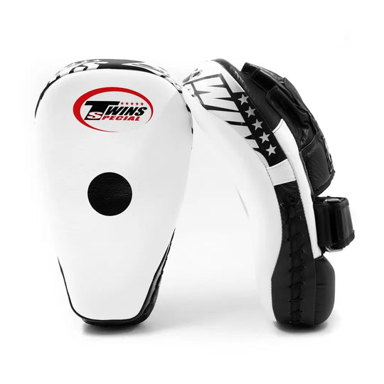 Twins Thai pads voor training van stoten en trappen in Muay Thai en kickboksen