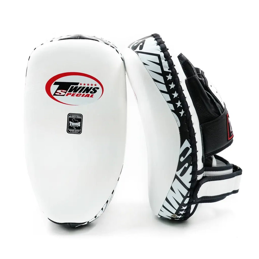 Twins focus mitts wit met stevig slagvlak voor intensieve training