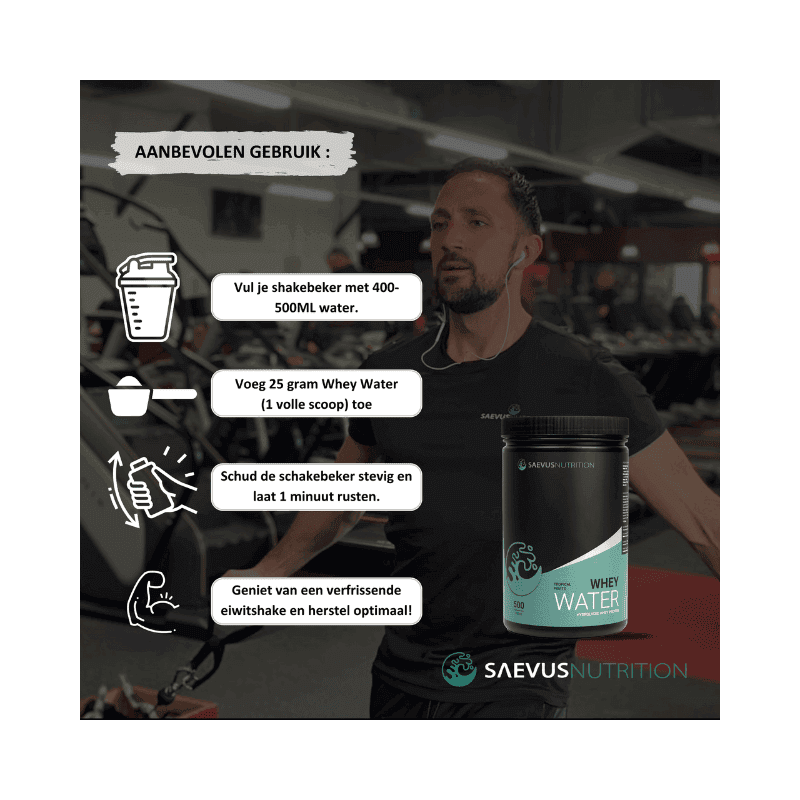 Instructie voor het gebruik van Saevus Nutrition Whey Water. Vul een shakebeker met 400-500 ml water, voeg 25 gram (1 volle scoop) Whey Water toe, schud de shakebeker stevig en laat het mengsel 1 minuut rusten. Geniet van een verfrissende eiwitshake om optimaal te herstellen