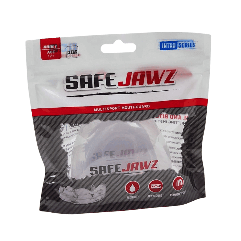 Verpakking van een doorzichtige SafeJawz mondbeschermer in de Intro Series, gepresenteerd in een zwarte verpakking met een wit en rood logo