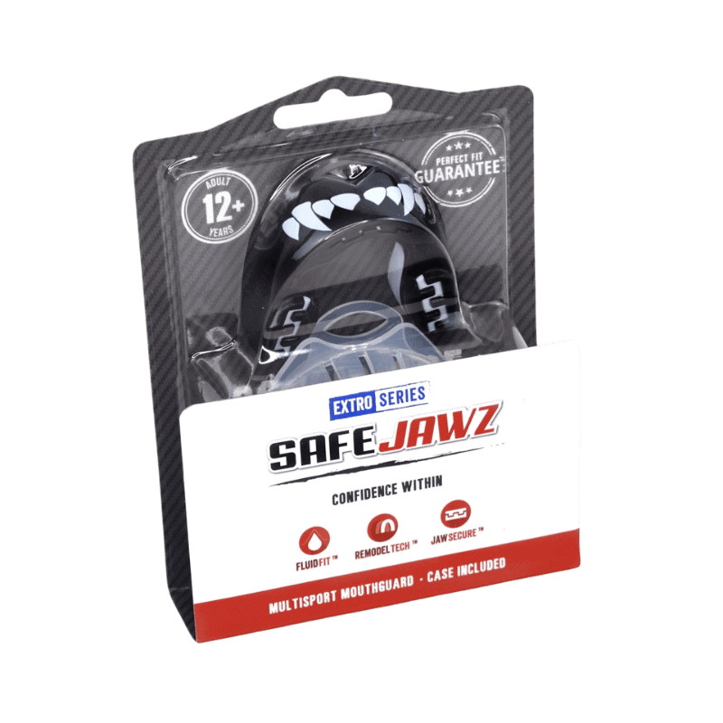Verpakking van de 'SAFE-JAWZ' gebitsbeschermer uit de Extro-serie met een afbeelding van de gebitsbeschermer en de teksten 'MULTISPORT MOUTHGUARD' en 'CASE INCLUDED'.