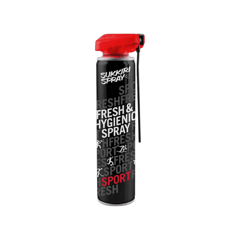 Een productfoto van Sukkiri Fresh & Hygienic Spray in een zwart spuitbusdesign met rode accenten en een sportief thema. Het mondstuk heeft een opvallende rode kleur.