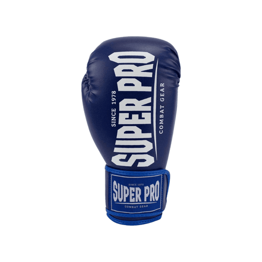 Eén enkele blauwe bokshandschoen, rechtopstaand, met het logo "Super Pro Combat Gear" duidelijk zichtbaar op de voorzijde. De handschoen heeft een stevige constructie en is geschikt voor kickboksen.