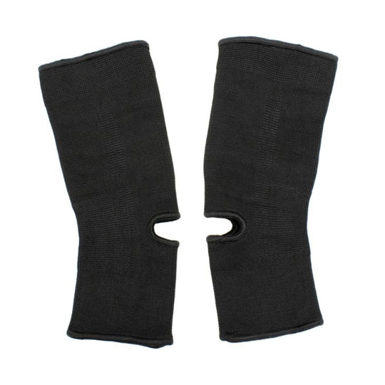Zwarte Super Pro enkelkousen met elastische pasvorm en open hiel. De enkelkousen bieden ondersteuning en comfort tijdens boksen, kickboksen en MMA.