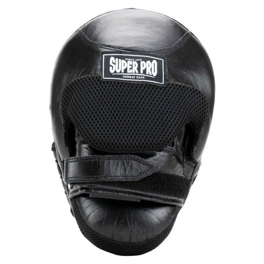 Zwarte Super Pro curved handpads van leer met ademend mesh voor comfortabele grip tijdens training en sparren.








