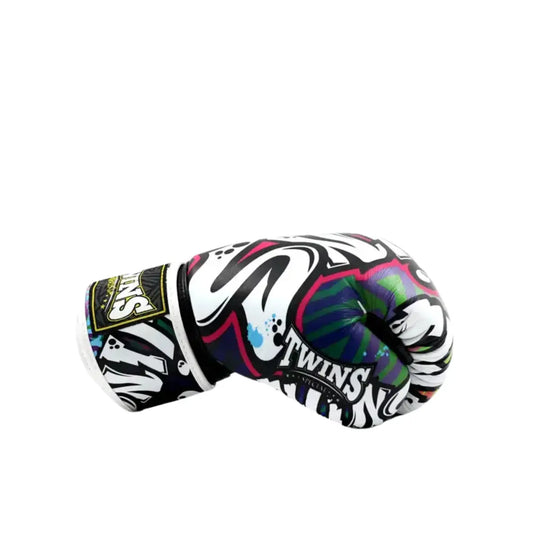 Twins bokshandschoenen met opvallend graffiti design voor boksen en kickboksen