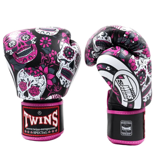 Twins bokshandschoenen met zwart-roze Sugar Skull design en klittenbandsluiting