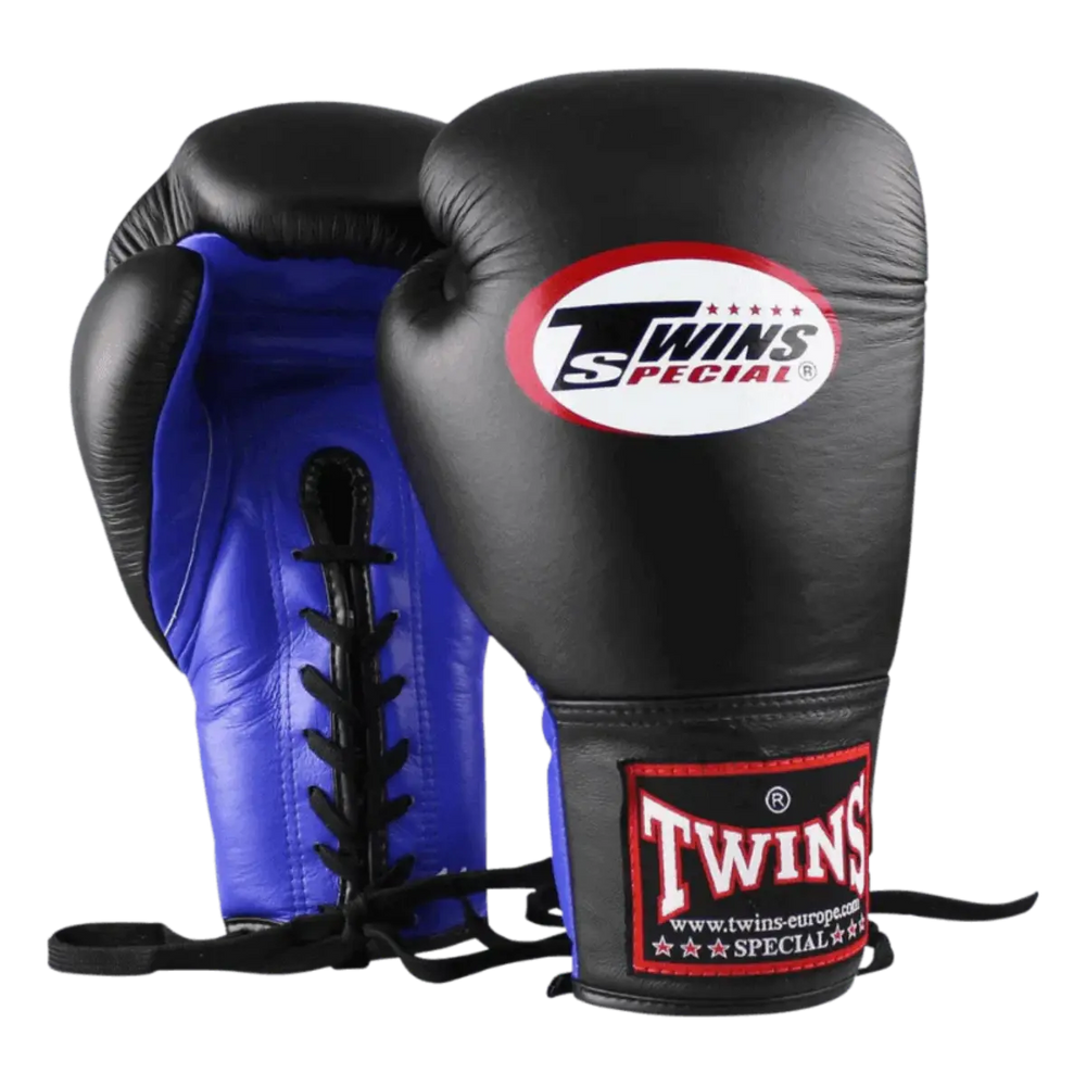 Zwart-blauwe Twins Special bokshandschoenen met vetersluiting, gemaakt van hoogwaardig leer en geschikt voor professionele bokstraining.