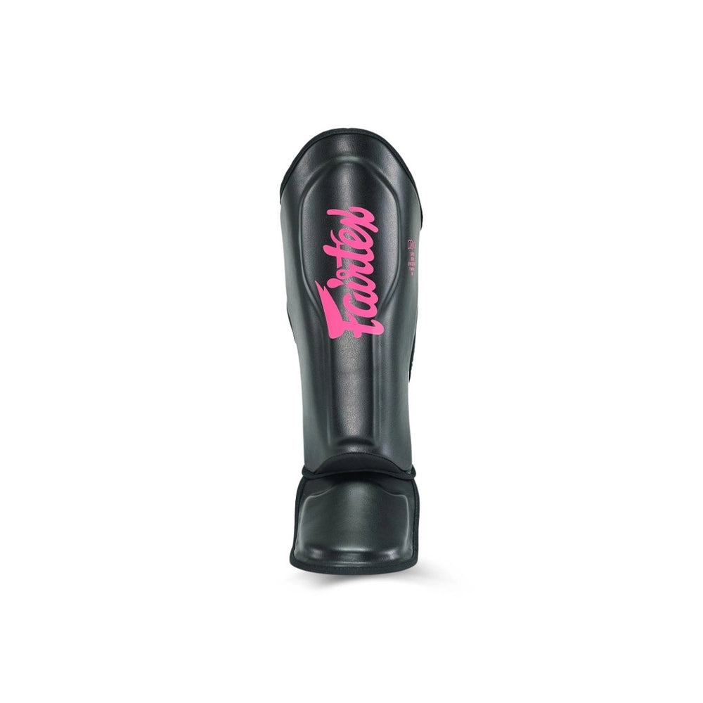 Fairtex scheenbeschermer zwart roze met stevige padding en ergonomische pasvorm