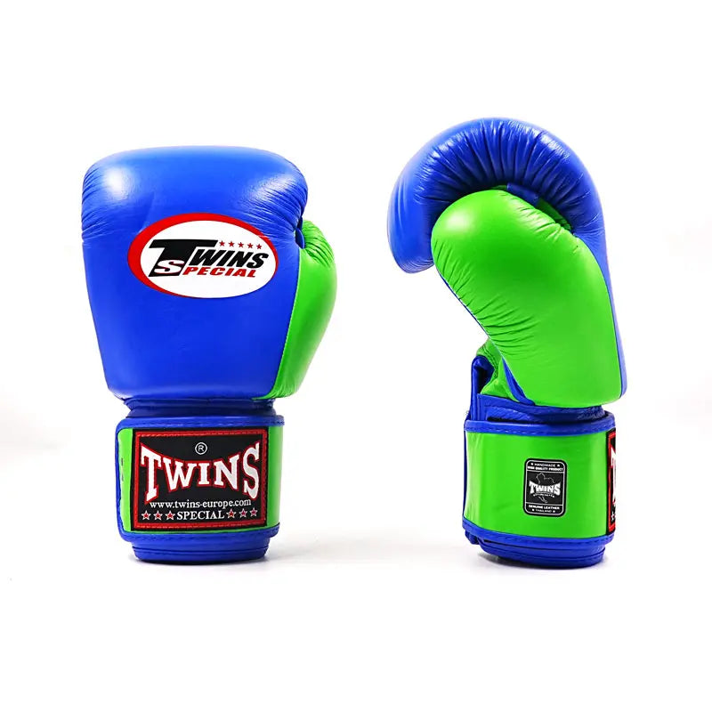Twins bokshandschoenen blauw groen met opvallend design en stevige klittenbandsluiting