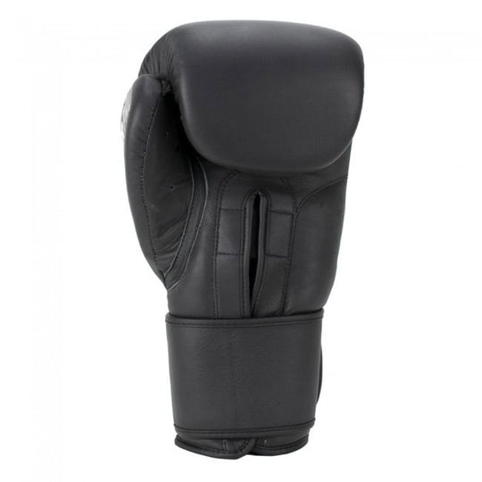 Grijze Super Pro Legend bokshandschoen met zwarte details en stevige polsband voor optimale ondersteuning tijdens training.