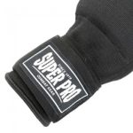 Het klittenbandsegment van een ander Super Pro Combat Gear item van een handschoen.