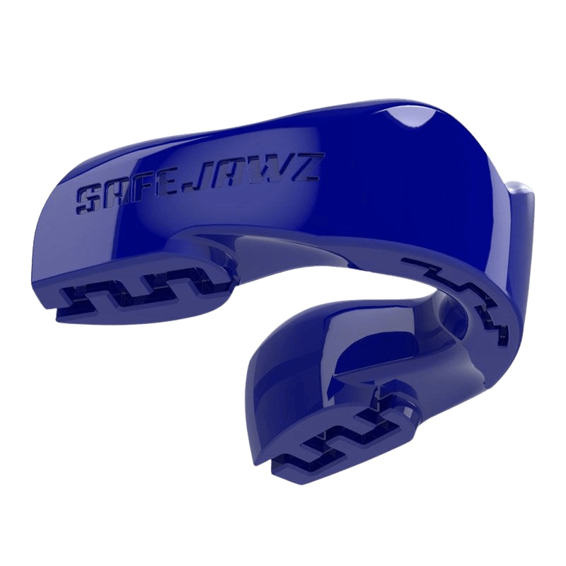 Sportieve kobaltblauwe gebitsbeschermer met 'SAFEJAWZ' logo en uniek ontwerp voor extra grip.