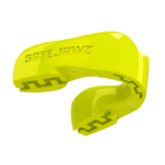Felle neon gele gebitsbeschermer met 'SAFEJAWZ' logo, ontworpen voor opvallende uitstraling.