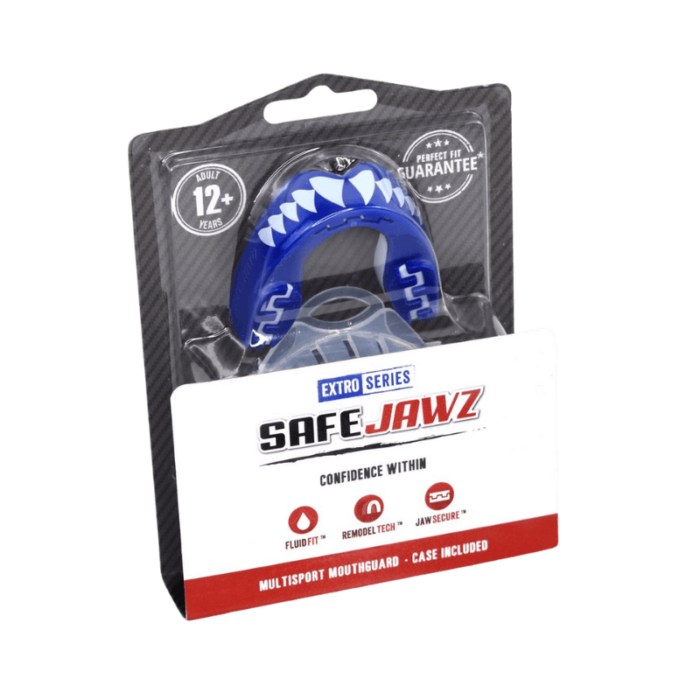 Verpakking van SafeJawz mondbeschermer in blauw met witte tanden design, vermelding van '12+ jaar' en 'perfecte pasvorm garantie', en zichtbaar door een doorzichtige plastic venster.