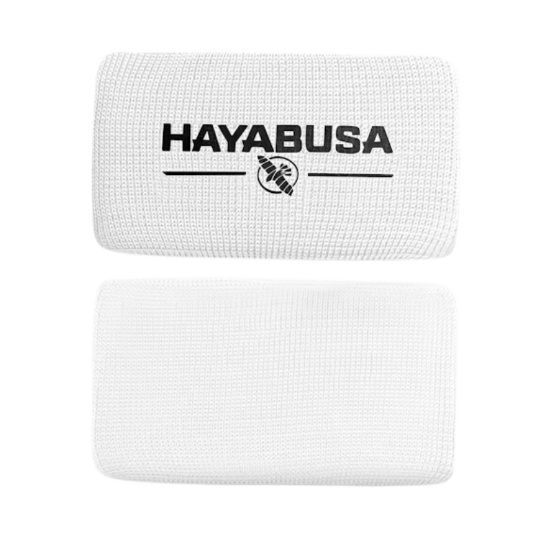 Twee opgestapelde witte Hayabusa handwraps met het merklogo aan de bovenkant.